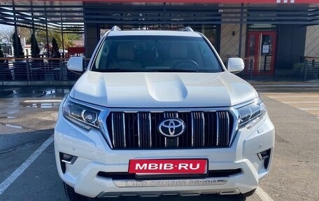 Toyota Land Cruiser Prado 150 рестайлинг 2, 2022 год, 8 200 000 рублей, 5 фотография