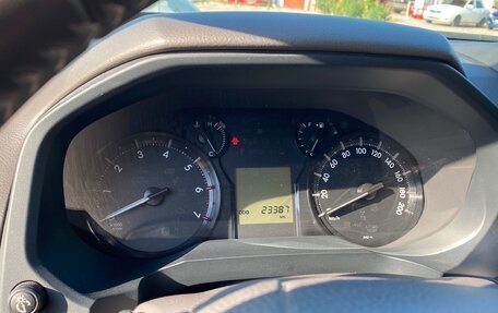 Toyota Land Cruiser Prado 150 рестайлинг 2, 2022 год, 8 200 000 рублей, 10 фотография