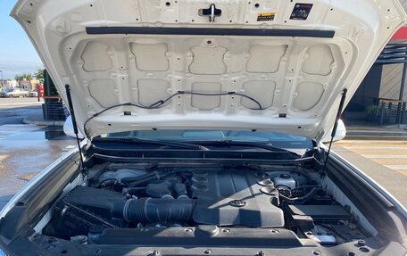 Toyota Land Cruiser Prado 150 рестайлинг 2, 2022 год, 8 200 000 рублей, 18 фотография