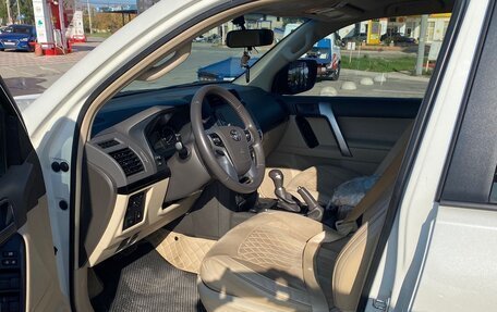 Toyota Land Cruiser Prado 150 рестайлинг 2, 2022 год, 8 200 000 рублей, 15 фотография