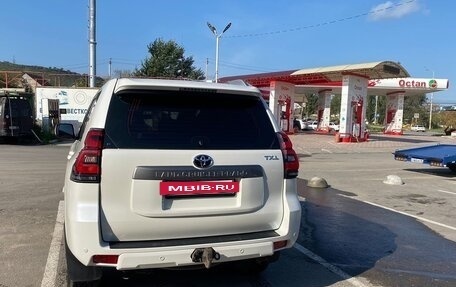 Toyota Land Cruiser Prado 150 рестайлинг 2, 2022 год, 8 200 000 рублей, 7 фотография