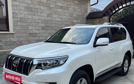 Toyota Land Cruiser Prado 150 рестайлинг 2, 2022 год, 8 200 000 рублей, 22 фотография