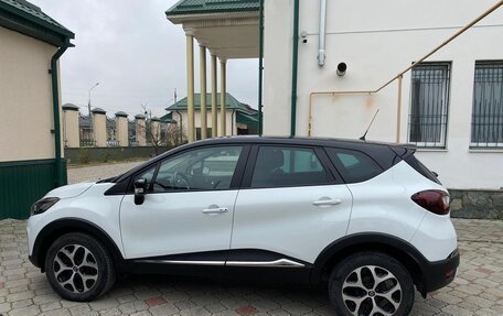 Renault Kaptur I рестайлинг, 2017 год, 1 400 000 рублей, 2 фотография