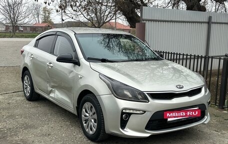 KIA Rio IV, 2018 год, 890 000 рублей, 2 фотография