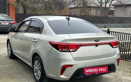 KIA Rio IV, 2018 год, 890 000 рублей, 4 фотография