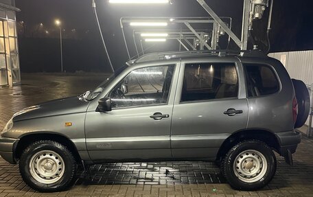 Chevrolet Niva I рестайлинг, 2005 год, 400 000 рублей, 3 фотография