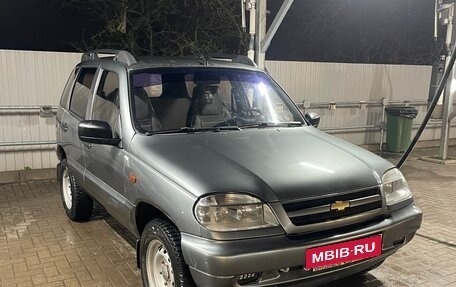 Chevrolet Niva I рестайлинг, 2005 год, 400 000 рублей, 2 фотография