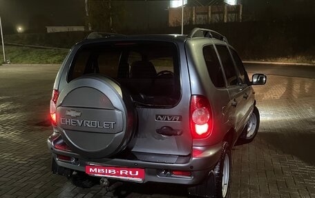 Chevrolet Niva I рестайлинг, 2005 год, 400 000 рублей, 11 фотография