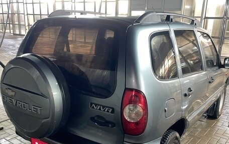 Chevrolet Niva I рестайлинг, 2005 год, 400 000 рублей, 5 фотография