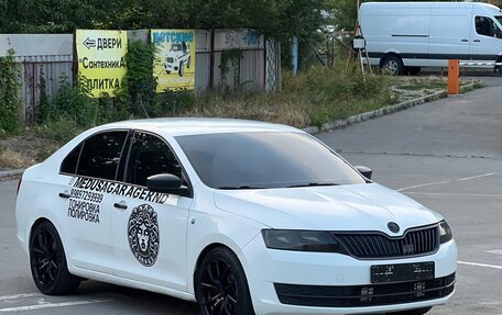 Skoda Rapid I, 2015 год, 750 000 рублей, 18 фотография