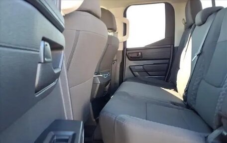 Toyota Tundra, 2022 год, 5 830 000 рублей, 8 фотография