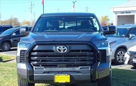 Toyota Tundra, 2022 год, 5 830 000 рублей, 2 фотография