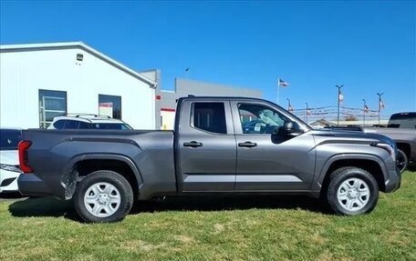 Toyota Tundra, 2022 год, 5 830 000 рублей, 5 фотография