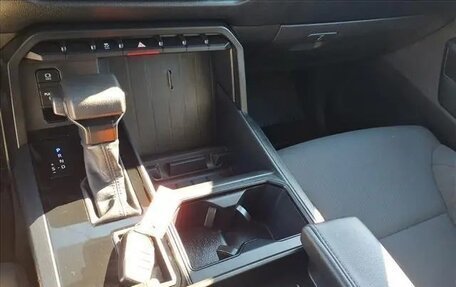 Toyota Tundra, 2022 год, 5 830 000 рублей, 12 фотография