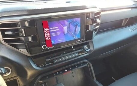 Toyota Tundra, 2022 год, 5 830 000 рублей, 9 фотография