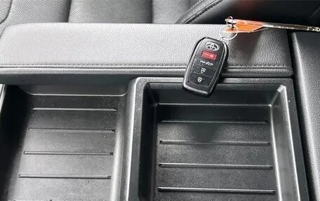 Toyota Tundra, 2022 год, 6 930 000 рублей, 9 фотография