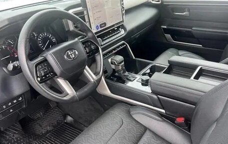 Toyota Tundra, 2022 год, 6 930 000 рублей, 10 фотография