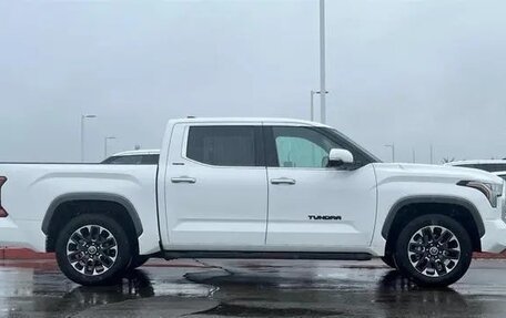 Toyota Tundra, 2022 год, 6 930 000 рублей, 2 фотография