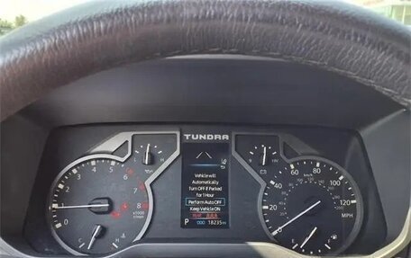 Toyota Tundra, 2022 год, 6 800 000 рублей, 14 фотография