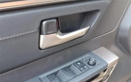 Toyota Tundra, 2022 год, 6 800 000 рублей, 12 фотография