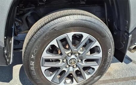 Toyota Tundra, 2022 год, 6 800 000 рублей, 11 фотография