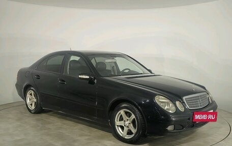 Mercedes-Benz E-Класс, 2005 год, 539 000 рублей, 3 фотография