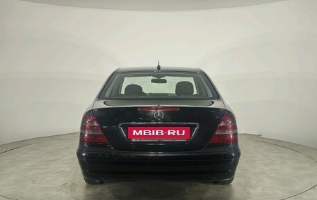 Mercedes-Benz E-Класс, 2005 год, 539 000 рублей, 6 фотография