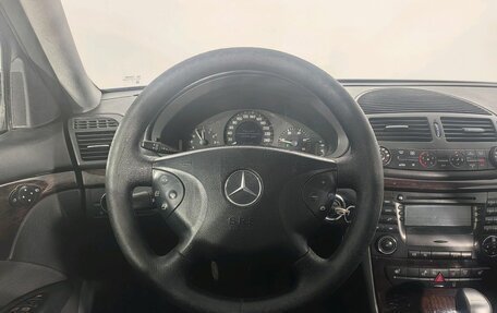 Mercedes-Benz E-Класс, 2005 год, 539 000 рублей, 10 фотография