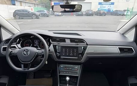 Volkswagen Touran III, 2021 год, 1 510 123 рублей, 11 фотография