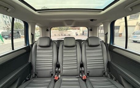 Volkswagen Touran III, 2021 год, 1 510 123 рублей, 14 фотография