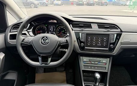 Volkswagen Touran III, 2021 год, 1 510 123 рублей, 10 фотография