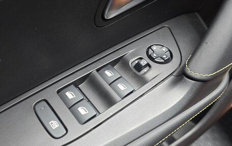 Peugeot 2008 II, 2021 год, 1 495 000 рублей, 14 фотография