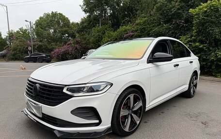 Volkswagen Lavida, 2022 год, 1 250 007 рублей, 2 фотография
