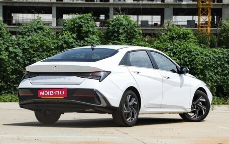 Hyundai Elantra, 2025 год, 1 605 900 рублей, 5 фотография