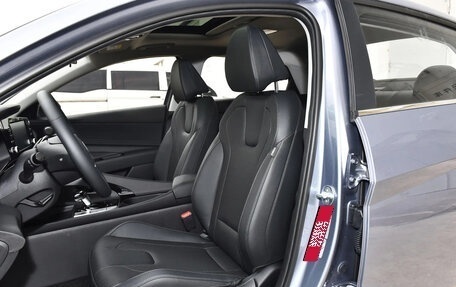Hyundai Elantra, 2025 год, 1 605 900 рублей, 19 фотография