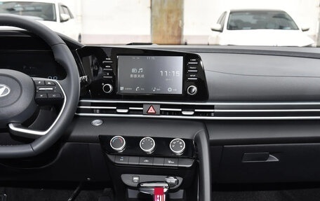 Hyundai Elantra, 2025 год, 1 605 900 рублей, 26 фотография