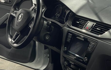 Skoda Rapid I, 2017 год, 1 370 000 рублей, 13 фотография