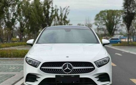 Mercedes-Benz A-Класс, 2020 год, 1 920 000 рублей, 2 фотография