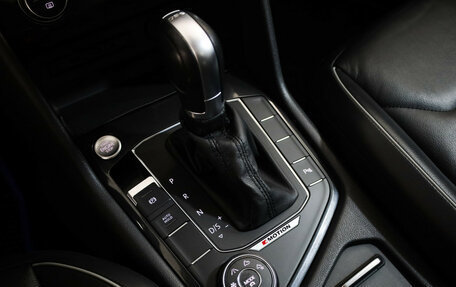 Volkswagen Tiguan II, 2019 год, 2 599 000 рублей, 20 фотография