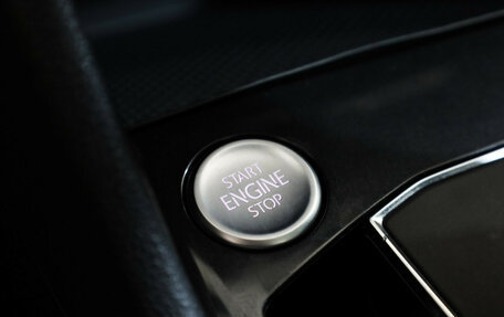 Volkswagen Tiguan II, 2019 год, 2 599 000 рублей, 15 фотография