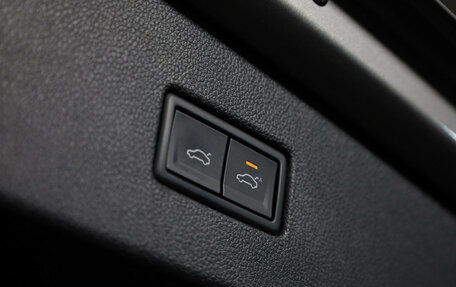 Volkswagen Tiguan II, 2019 год, 2 599 000 рублей, 33 фотография