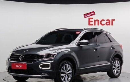 Volkswagen T-Roc I, 2021 год, 1 700 121 рублей, 1 фотография