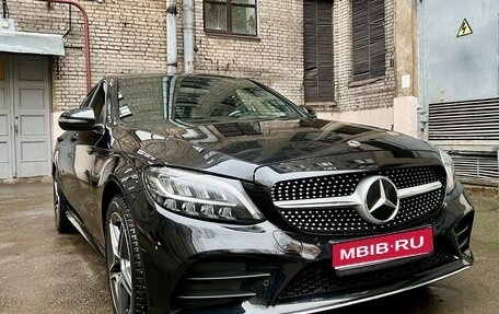 Mercedes-Benz C-Класс, 2019 год, 3 400 000 рублей, 1 фотография
