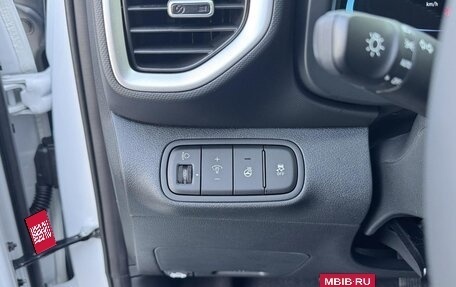 Hyundai Venue I, 2025 год, 2 330 000 рублей, 14 фотография