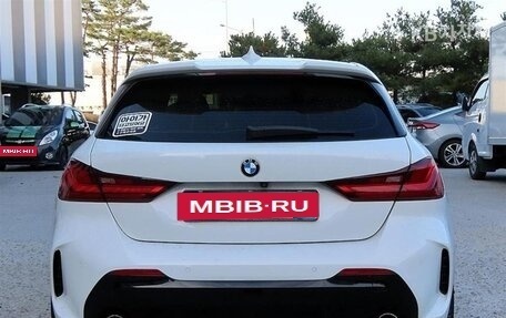 BMW 1 серия, 2021 год, 2 270 111 рублей, 3 фотография