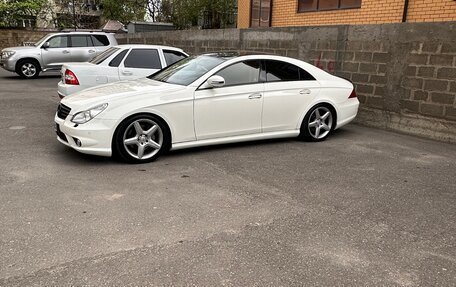 Mercedes-Benz CLS, 2005 год, 1 890 000 рублей, 2 фотография