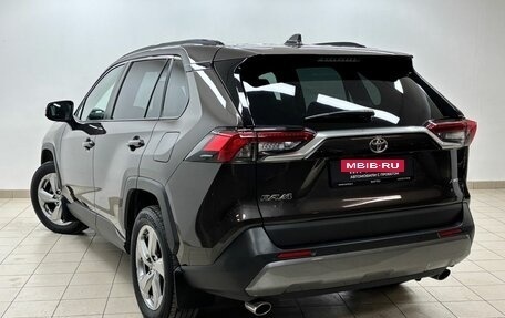 Toyota RAV4, 2020 год, 3 199 000 рублей, 6 фотография