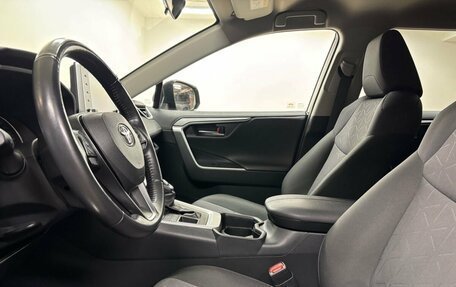 Toyota RAV4, 2020 год, 3 199 000 рублей, 11 фотография