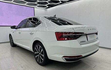 Skoda Superb III рестайлинг, 2022 год, 1 879 000 рублей, 4 фотография
