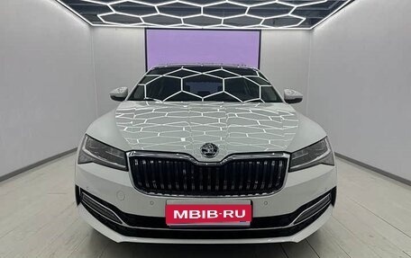 Skoda Superb III рестайлинг, 2022 год, 1 879 000 рублей, 5 фотография